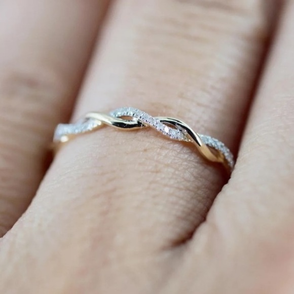 NEW Rose Gold Rhinestone Ring - Picture 4 of 4